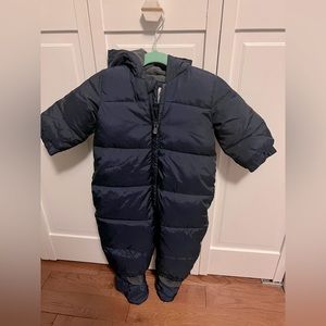 BabyGap size 12-18mos navy blue snow suit. New without tags.